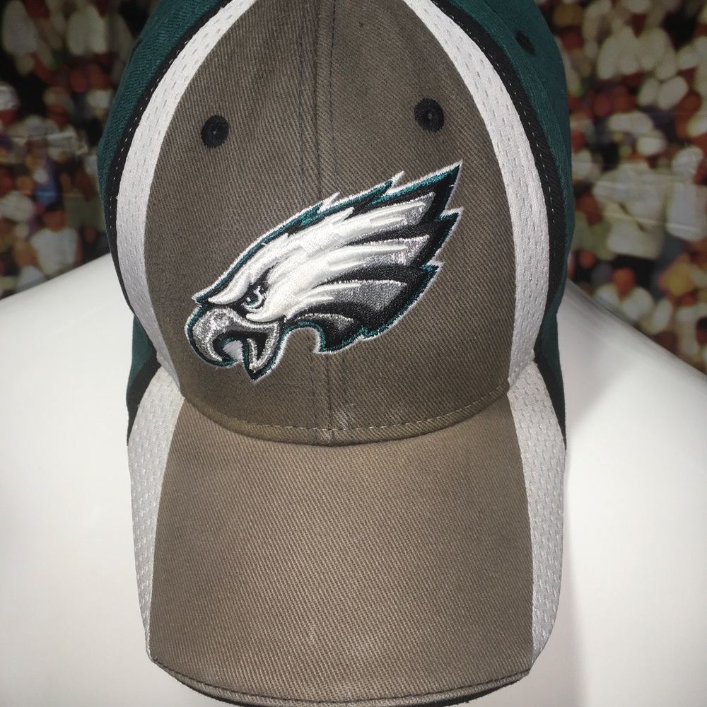 Reebok Philadelphia Eagles Hat Cap Logo L/XL fitted NFL Vented Side Stripes